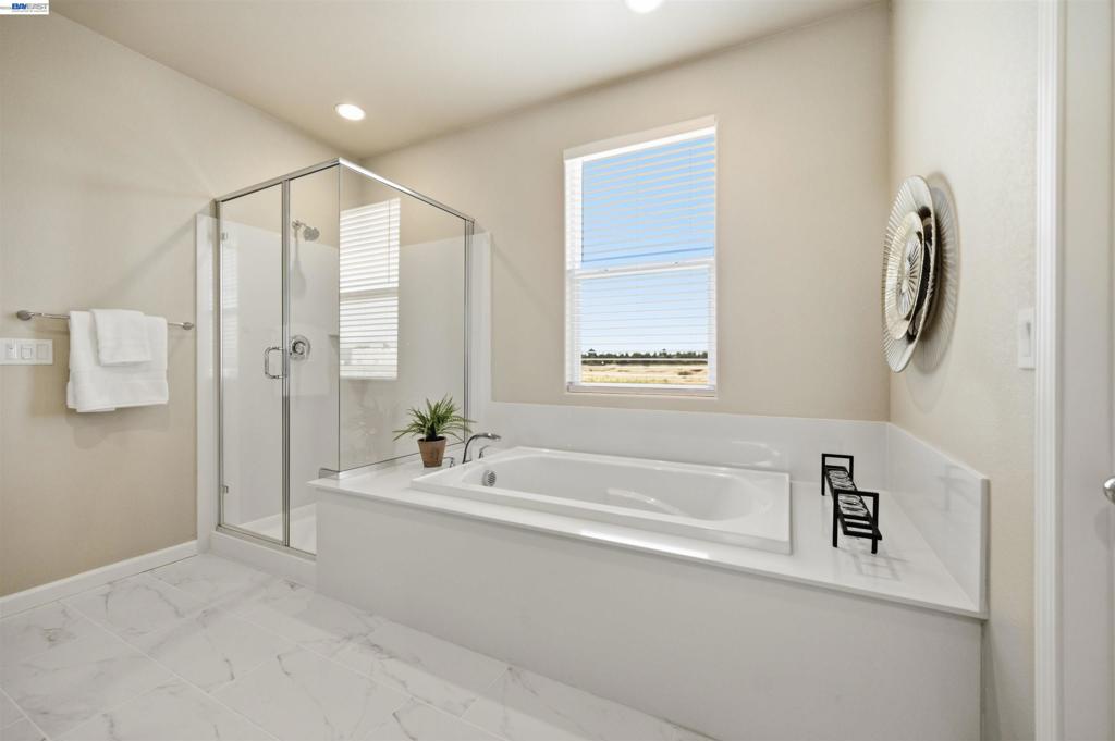 200 De Bord Dr Property Photo 30