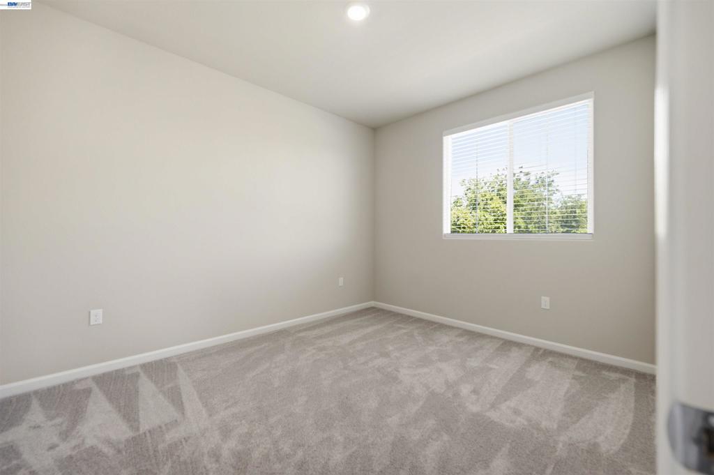 200 De Bord Dr Property Photo 45