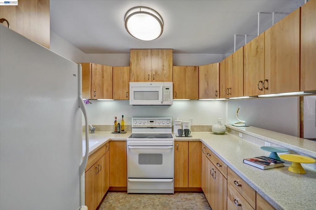 1175 Island Dr Property Photo 3