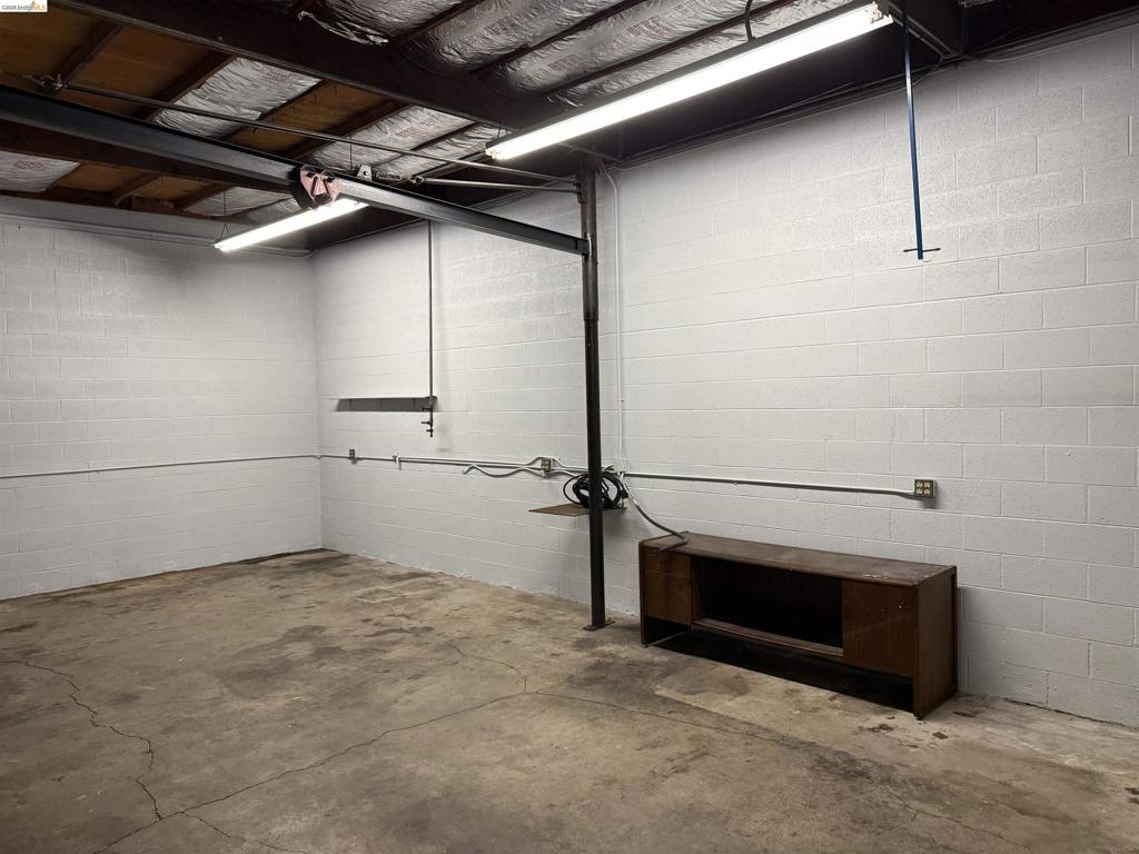1402 Bourbon St Property Photo 9
