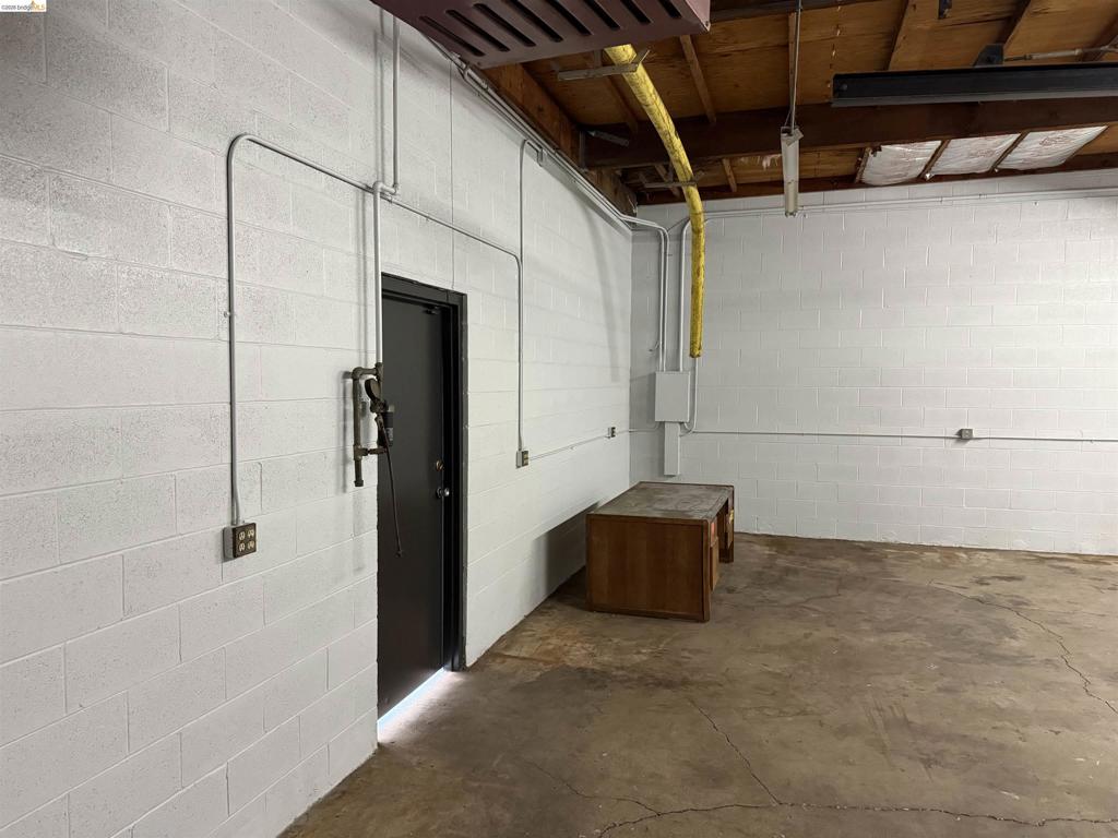 1402 Bourbon St Property Photo 10