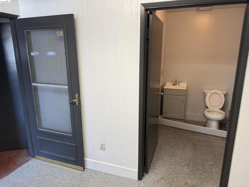 1402 Bourbon St Property Photo 13