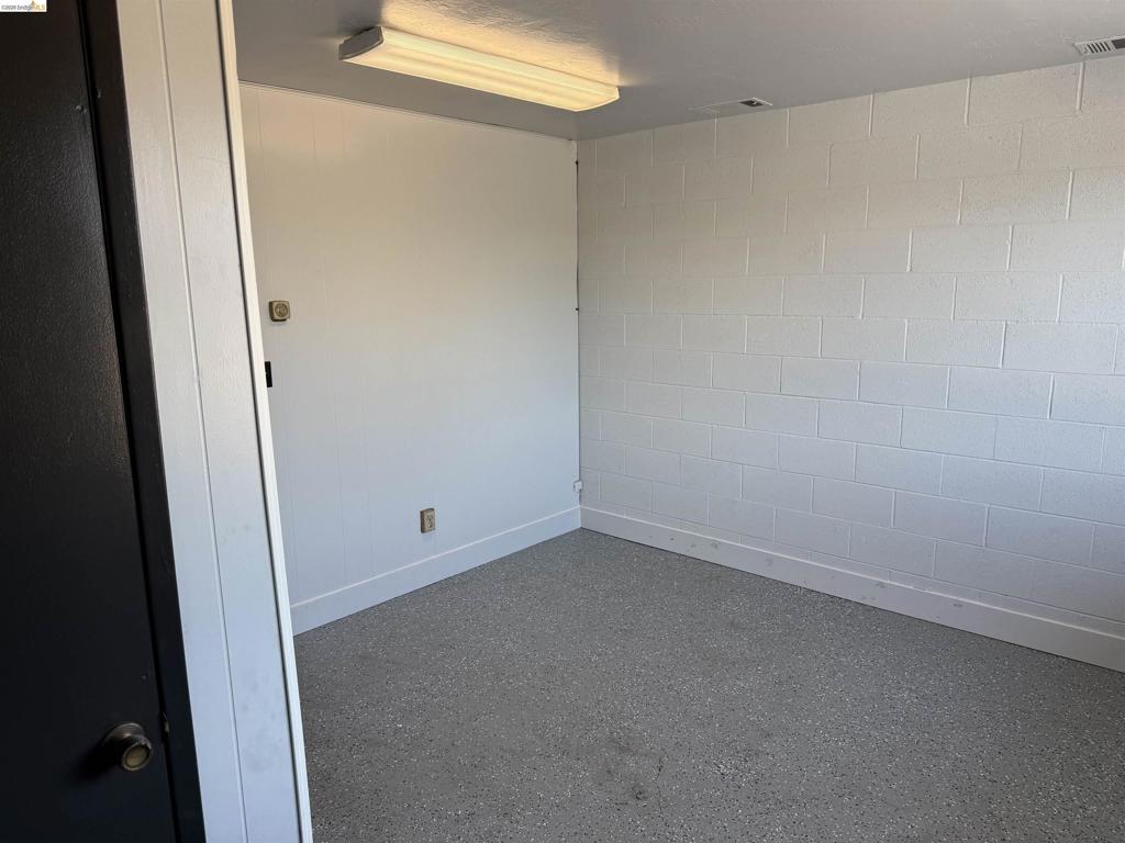 1402 Bourbon St Property Photo 16