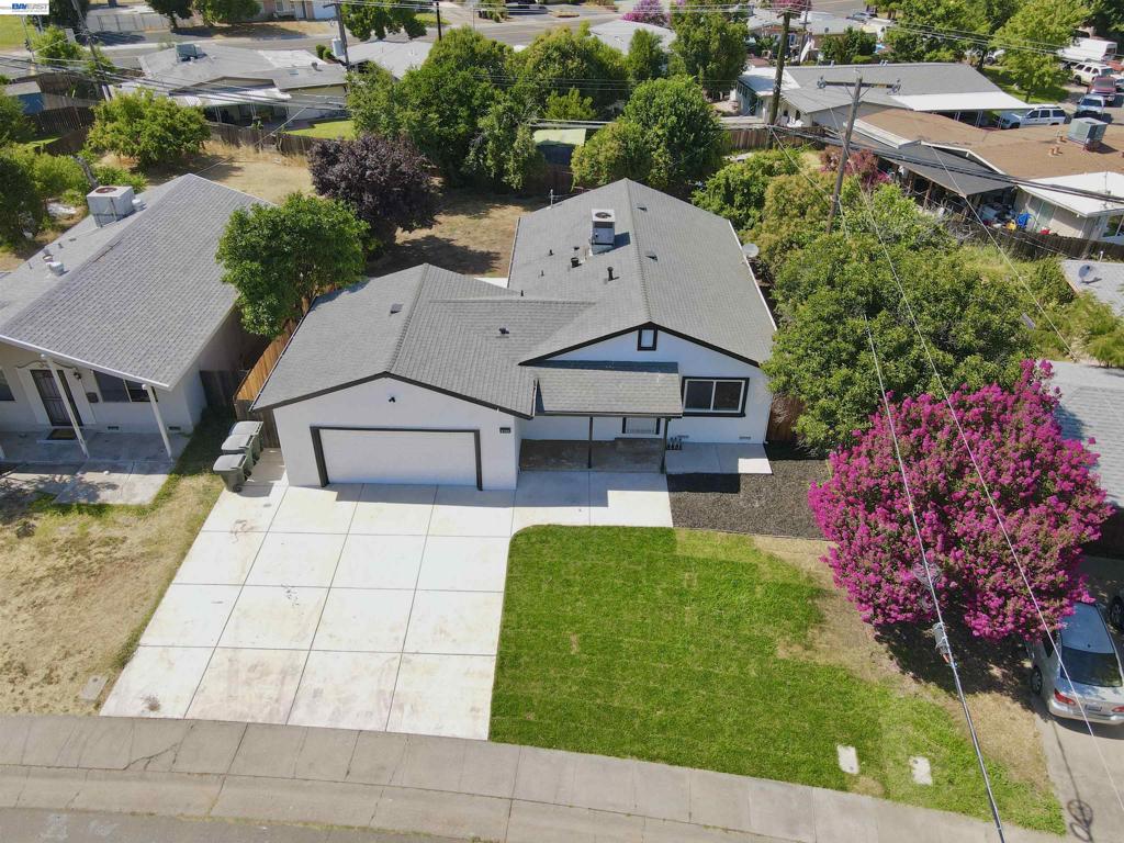 4109 Glascow Dr Property Photo 2