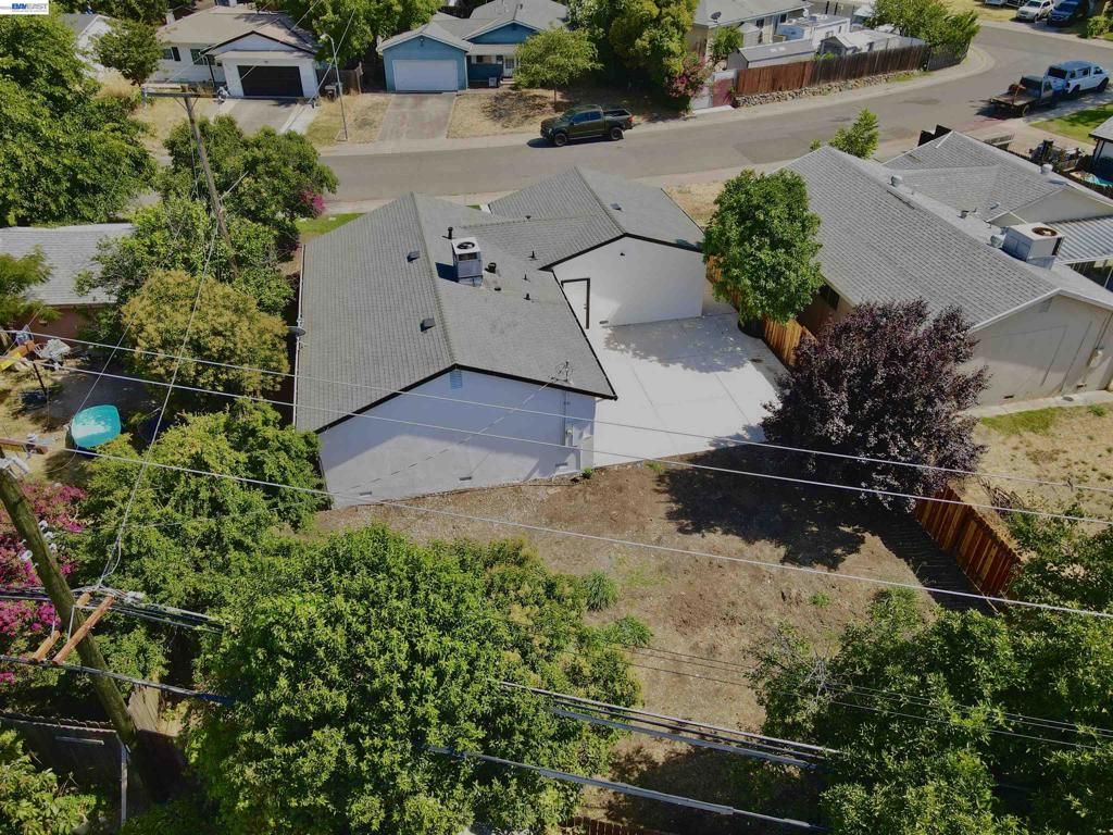 4109 Glascow Dr Property Photo 4