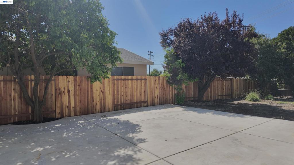 4109 Glascow Dr Property Photo 24