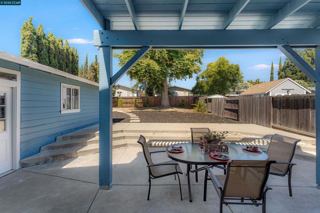 1243 Plaza Dr Property Photo 19