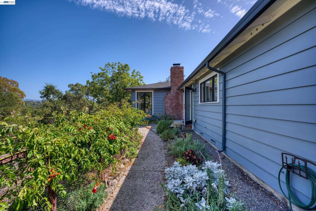 140 Sheridan Way Property Photo 24