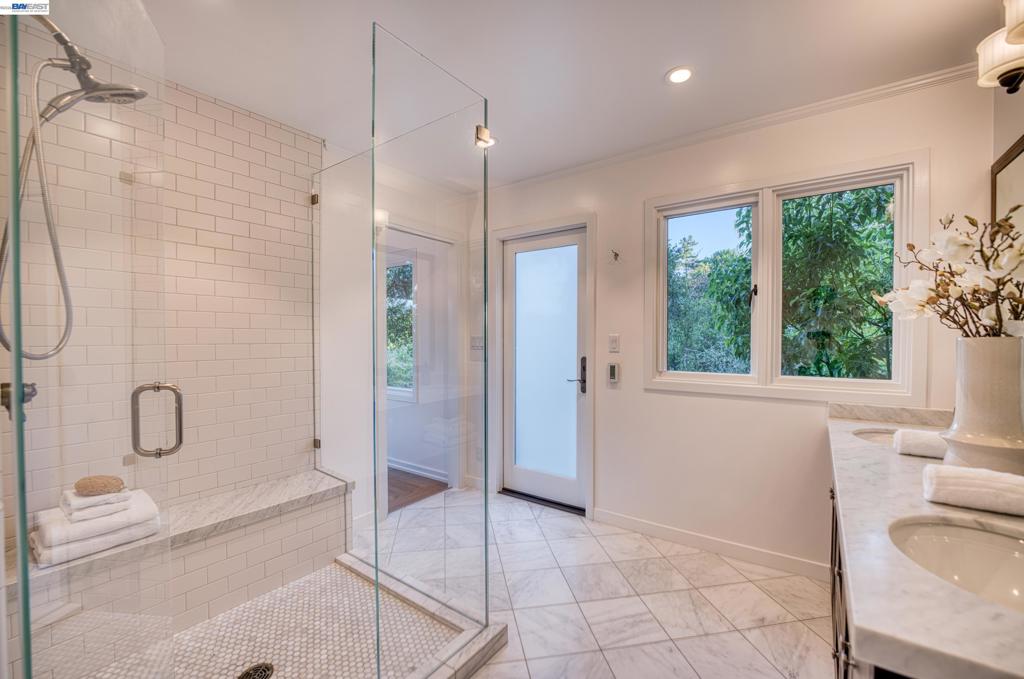 140 Sheridan Way Property Photo 34