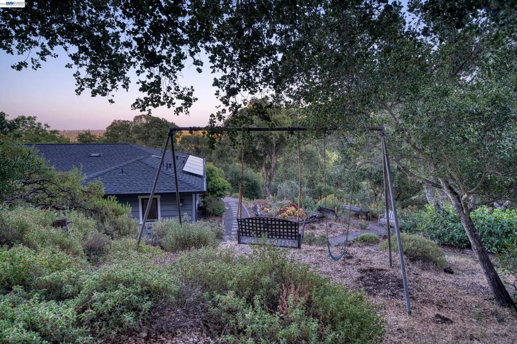 140 Sheridan Way Property Photo 71