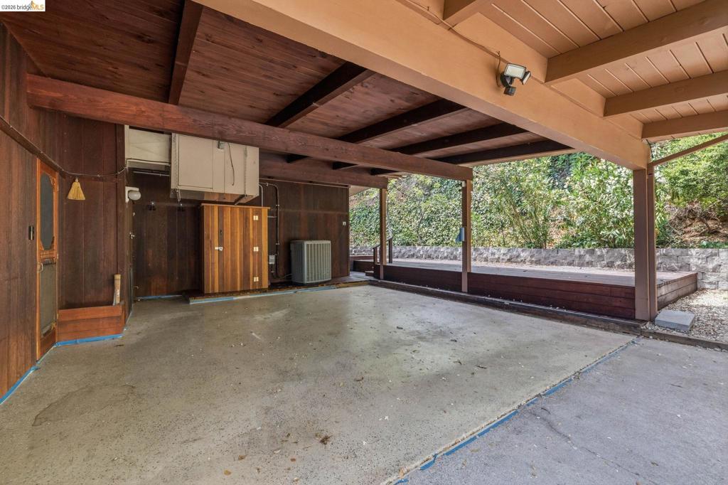 488 E Jackson St Property Photo 32