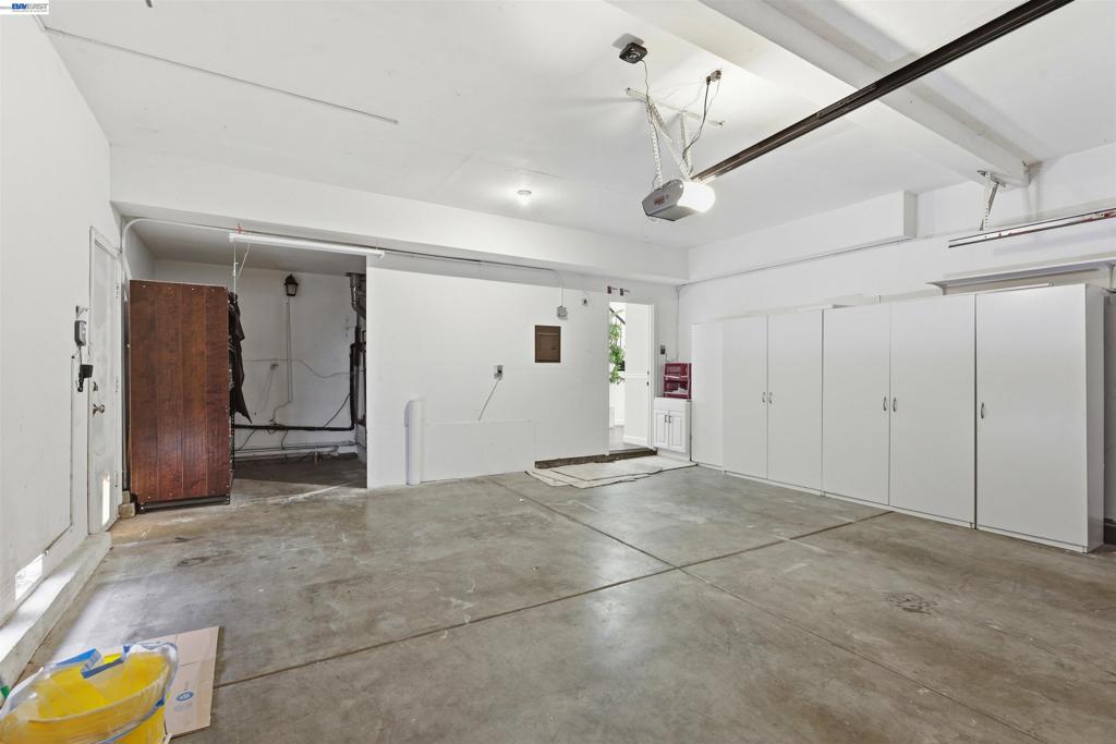 1577 Silverwood Ct Property Photo 44