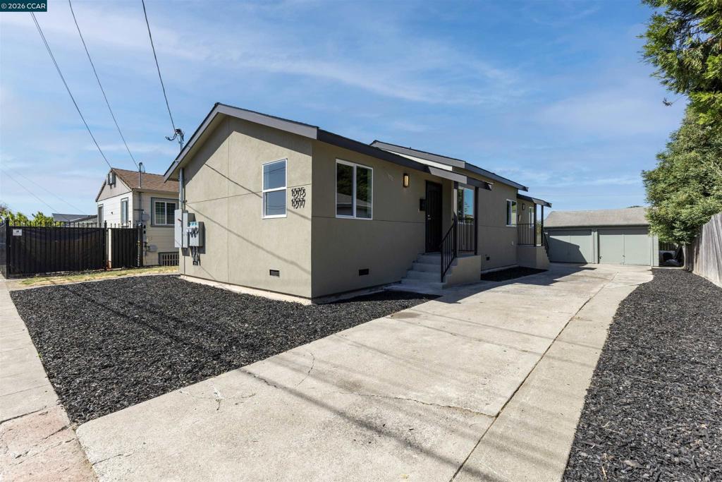 1377 Monterey St Property Photo 1