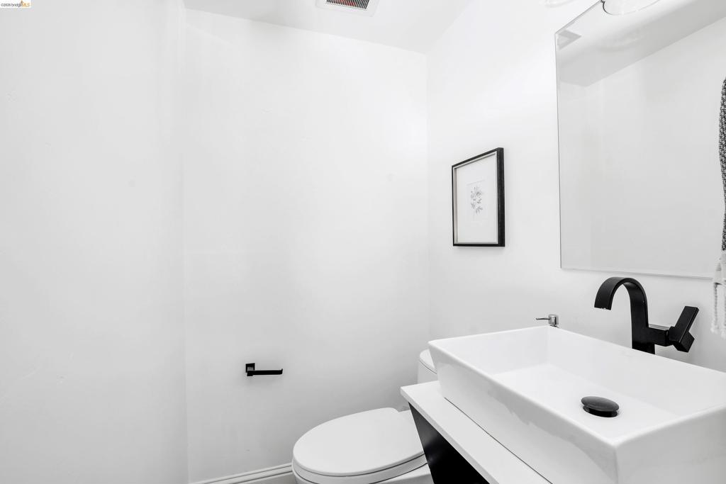 2622 Breton Pl Property Photo 14