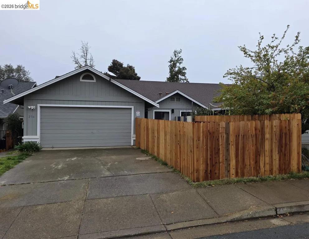 216 Westview Dr Property Photo 1