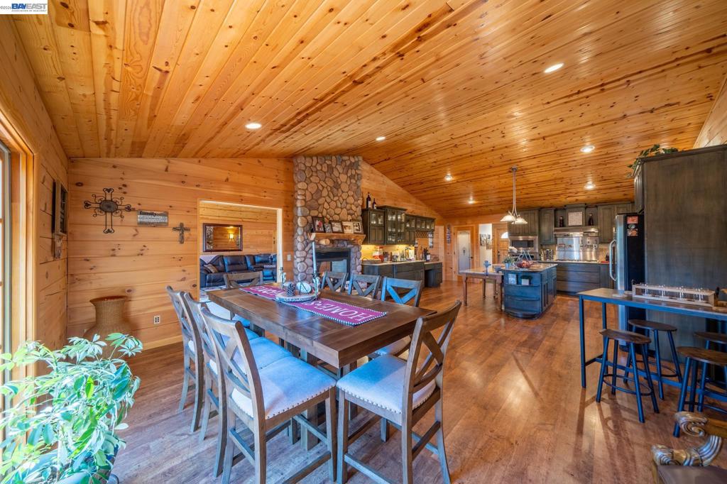 6775 Trailhead Ct Property Photo 9