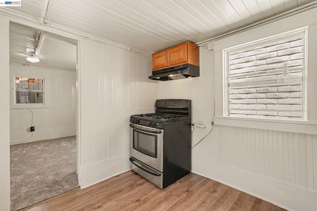 1540 Orchard Ave Property Photo 21