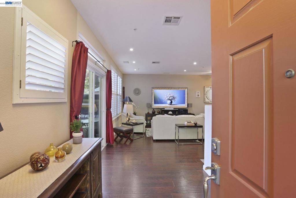 430 Sutter Creek Lane Property Photo 2