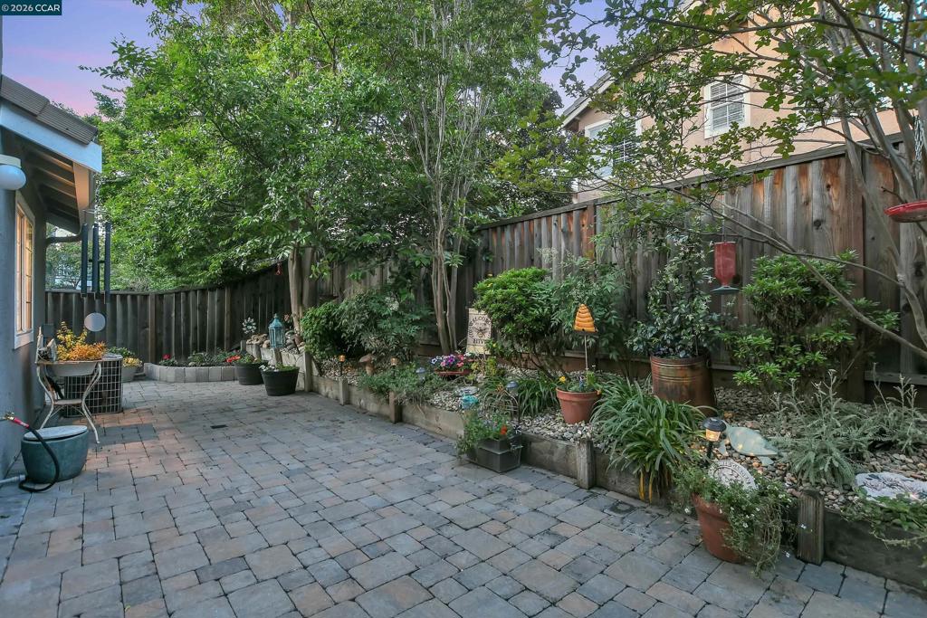280 Brady Street Property Photo 35