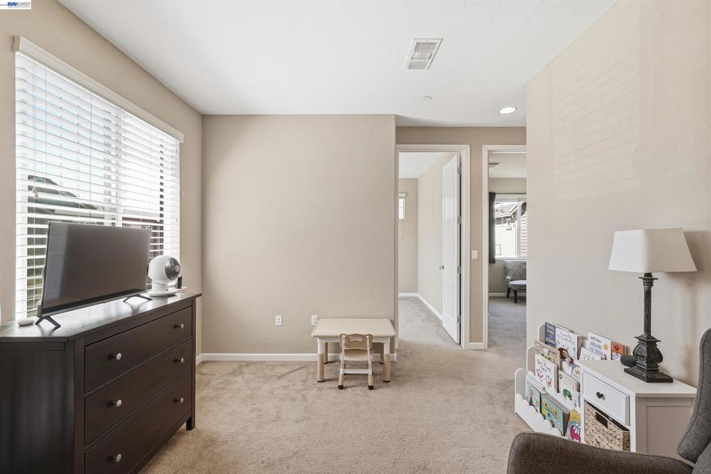 146 Halsey Way Property Photo 12