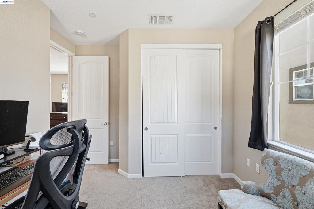 146 Halsey Way Property Photo 16