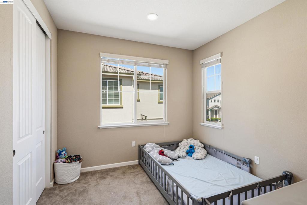 146 Halsey Way Property Photo 20