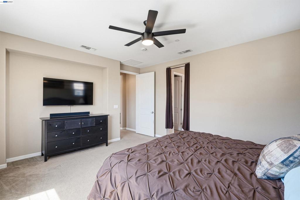 146 Halsey Way Property Photo 23