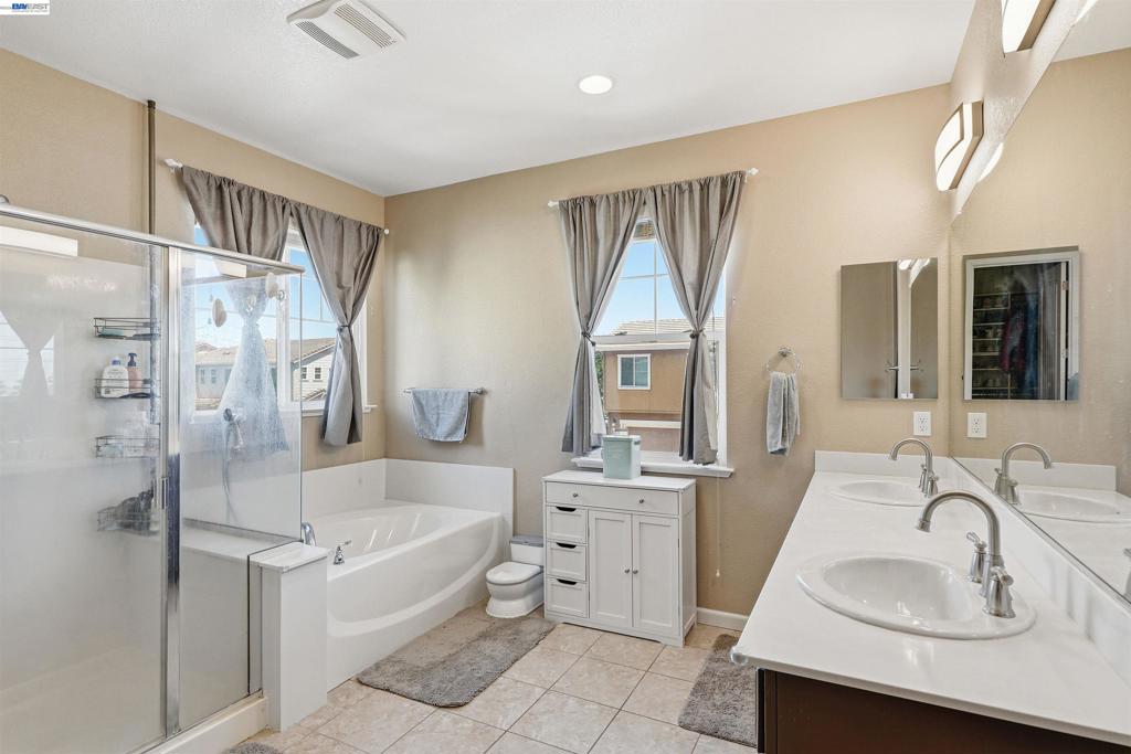 146 Halsey Way Property Photo 24