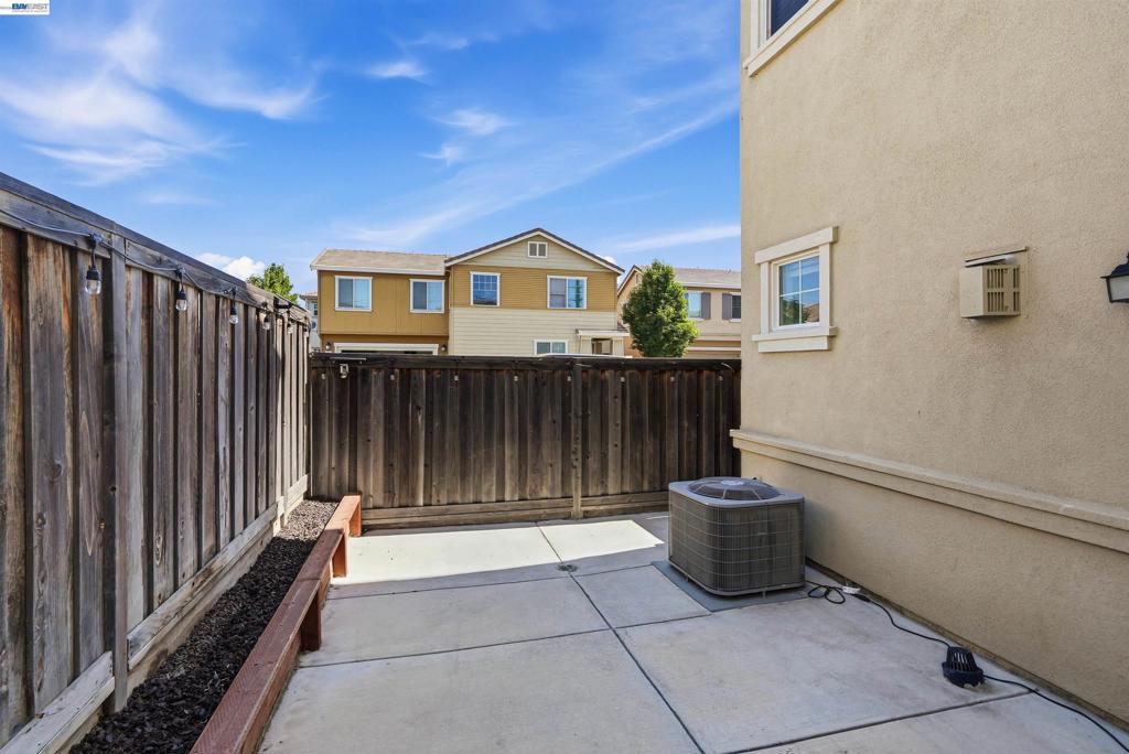 146 Halsey Way Property Photo 27