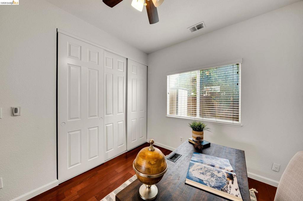 678 Cherry Tree Way Property Photo 11