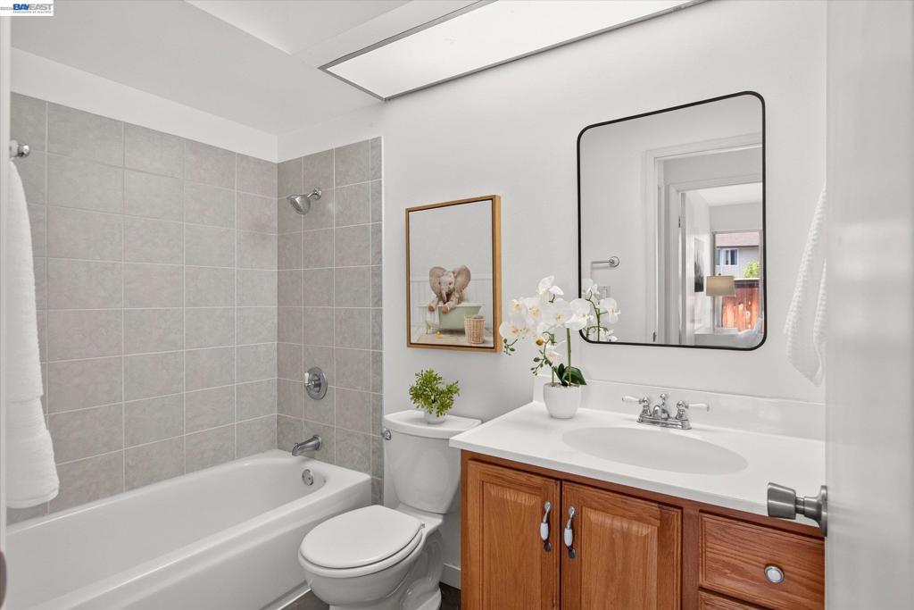 55 Massolo Dr B Property Photo 17