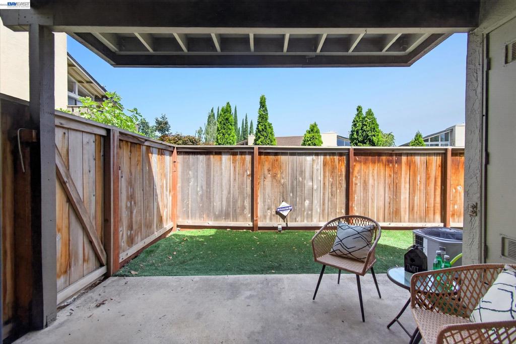 55 Massolo Dr B Property Photo 19