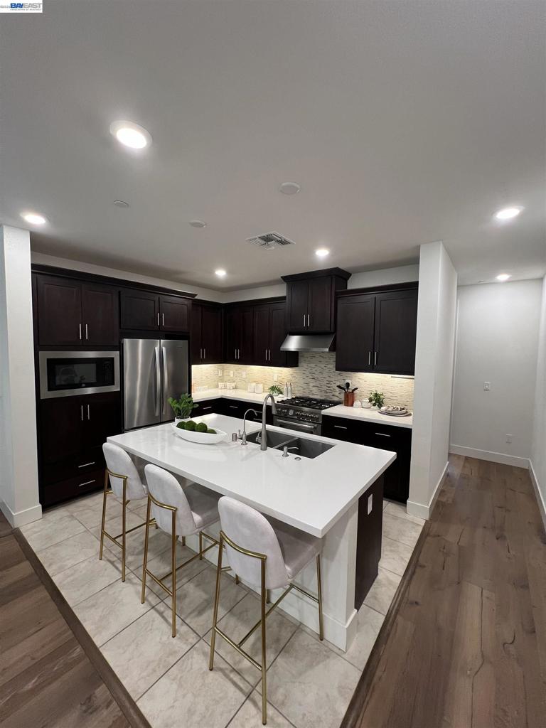 1233 Merry Loop Property Photo 2