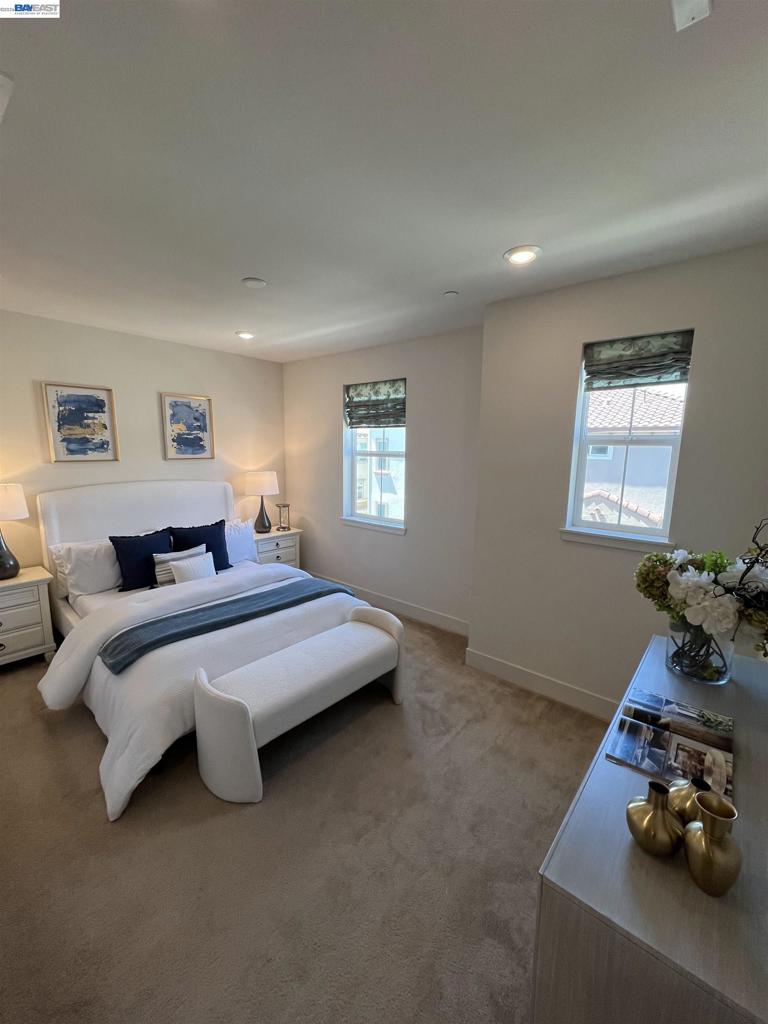 1233 Merry Loop Property Photo 5