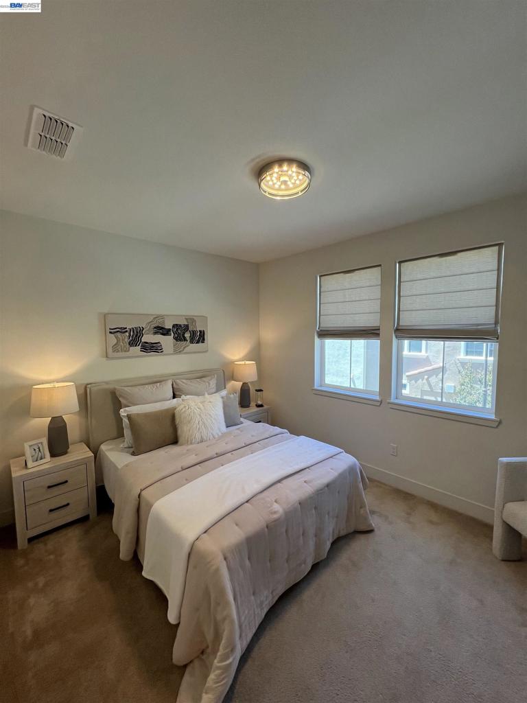1233 Merry Loop Property Photo 9