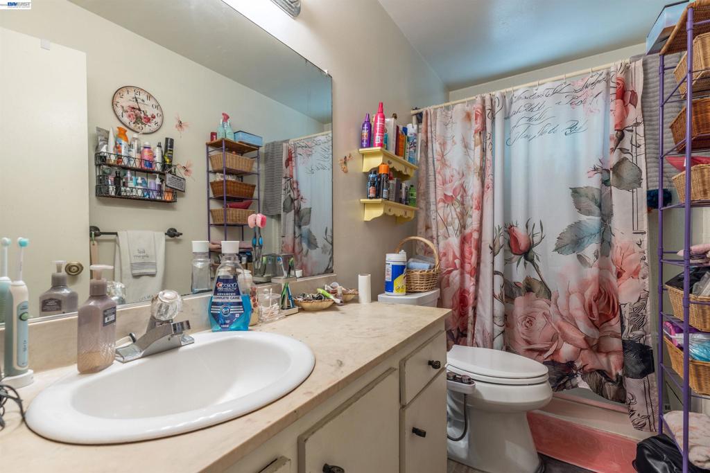 5252 & 5250 Norma Way Property Photo 32