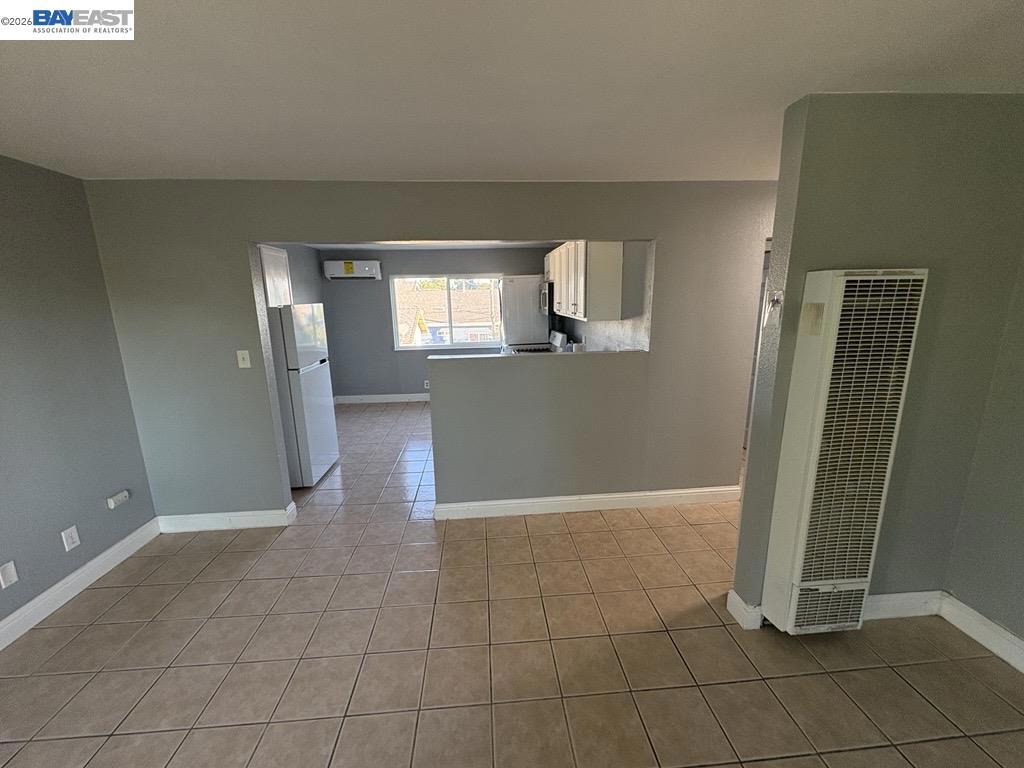 1050 Grand Ave. Property Photo 5