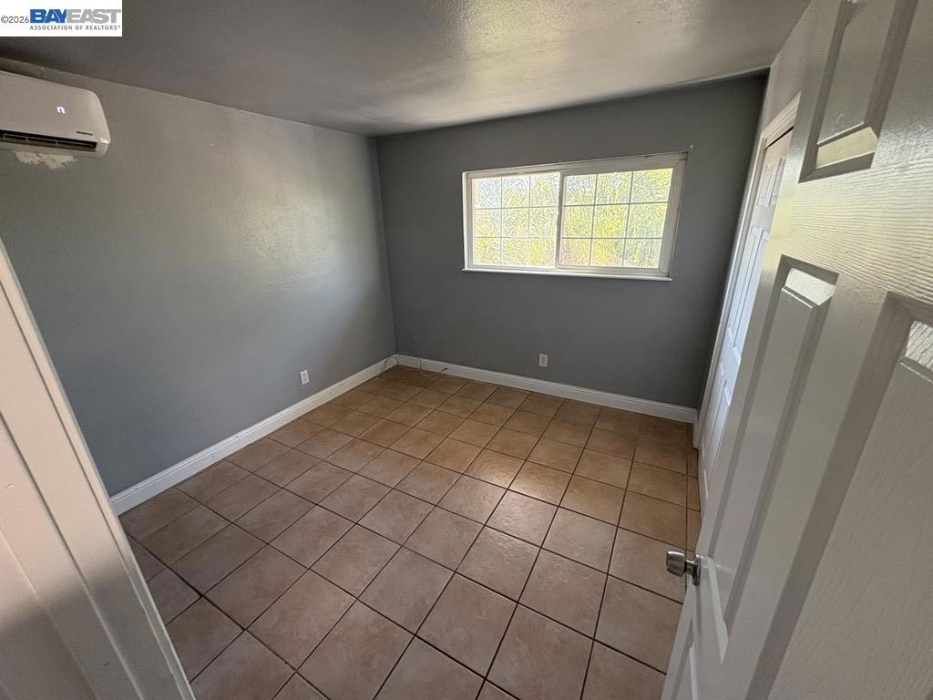 1050 Grand Ave. Property Photo 7