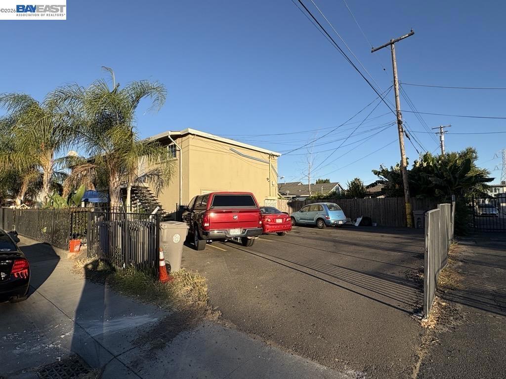 1050 Grand Ave. Property Photo 22