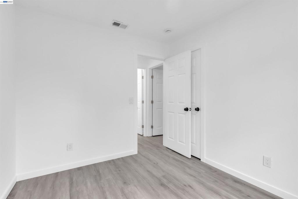 883 Inverness Ct Property Photo 18