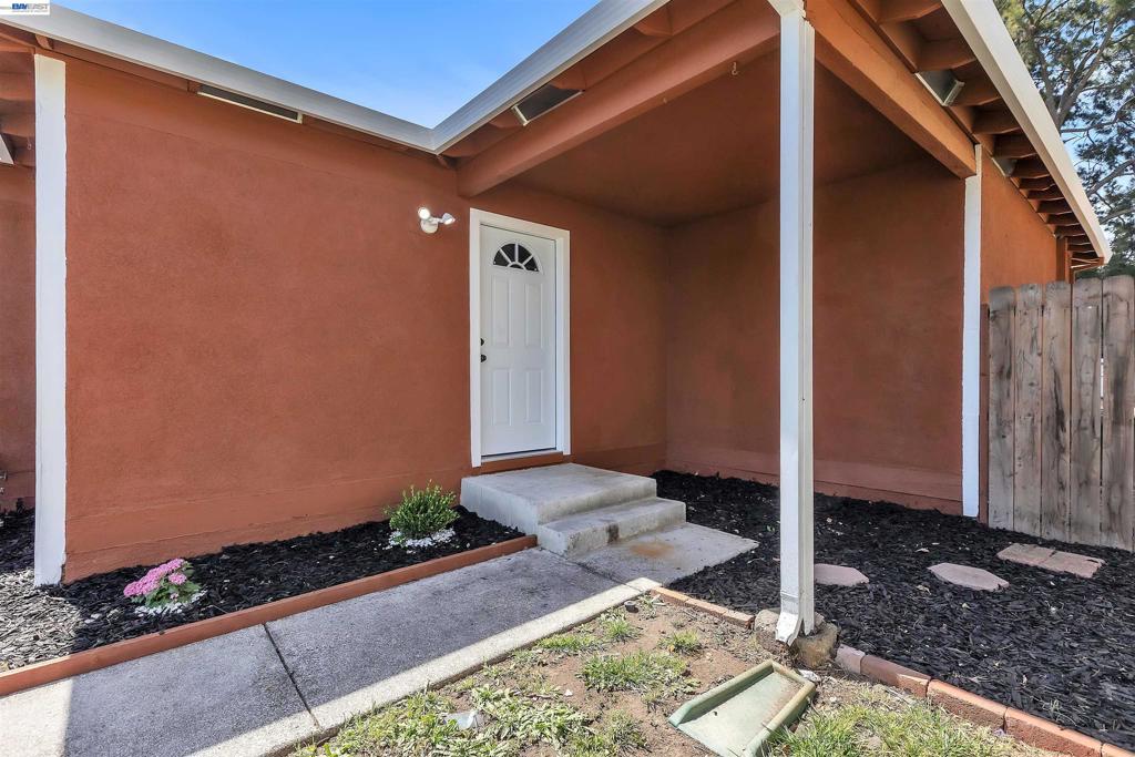 883 Inverness Ct Property Photo 22