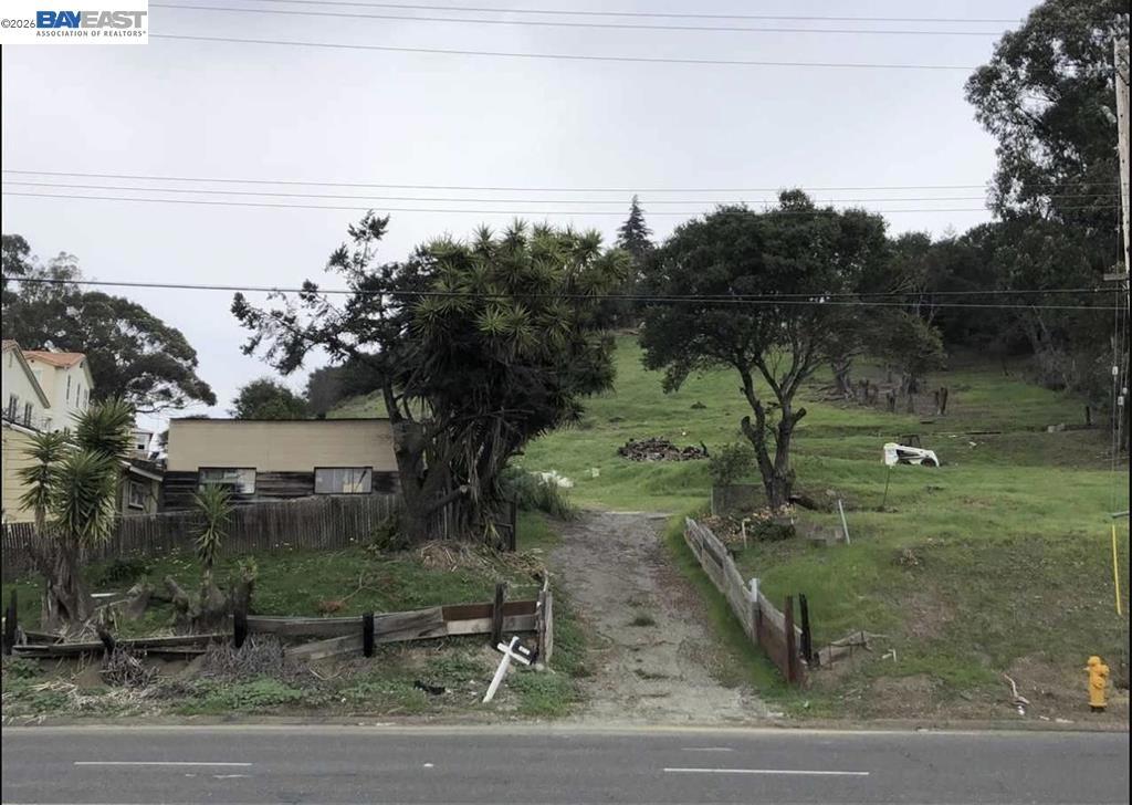 26550 Hayward Blvd Property Photo 1