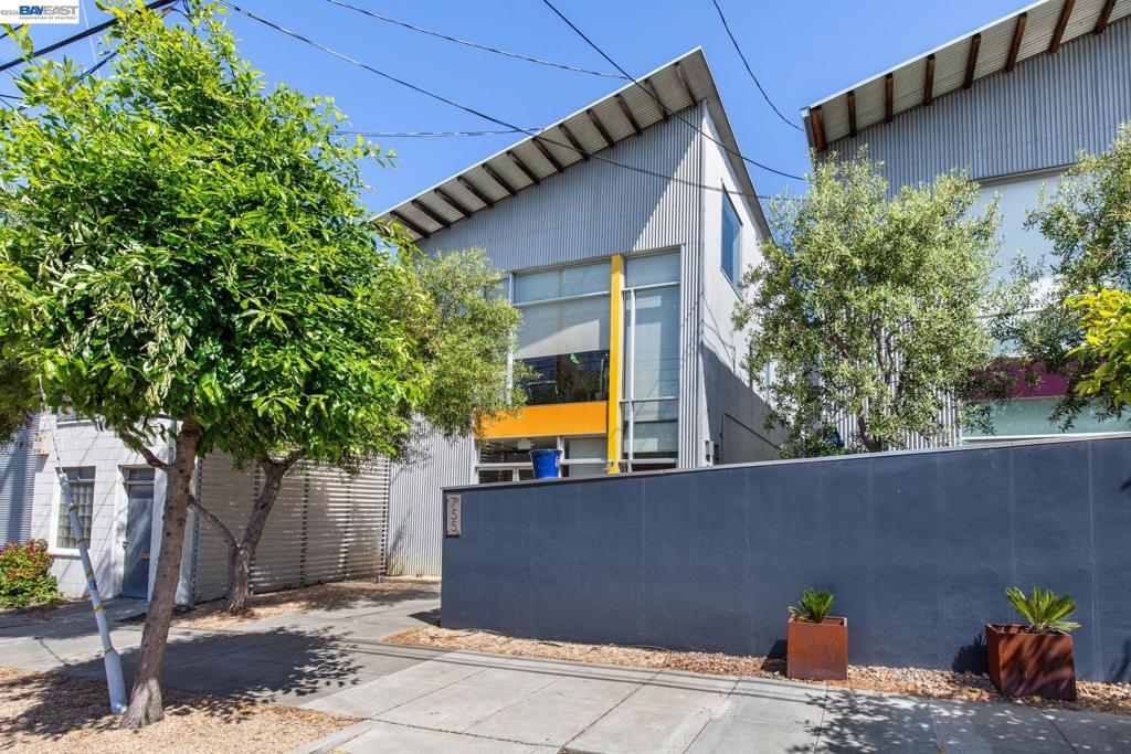 755 Folger Ave Property Photo 1