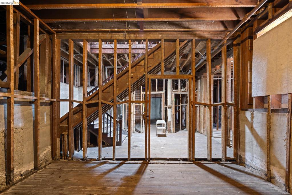 2510 Le Conte Ave Property Photo 24