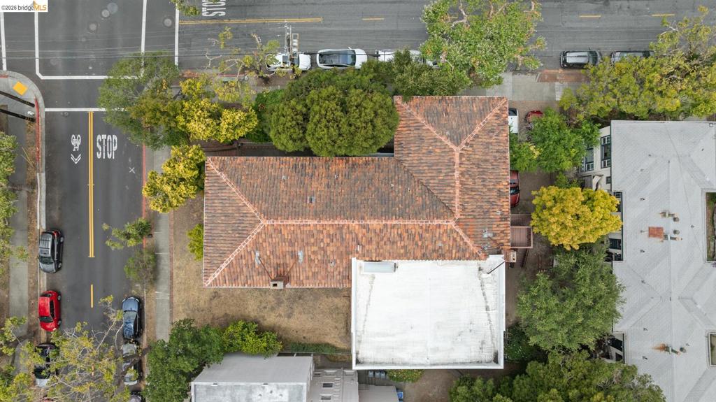 2510 Le Conte Ave Property Photo 32