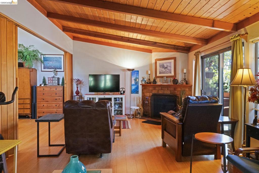 2915 Benvenue Ave C Property Photo 32