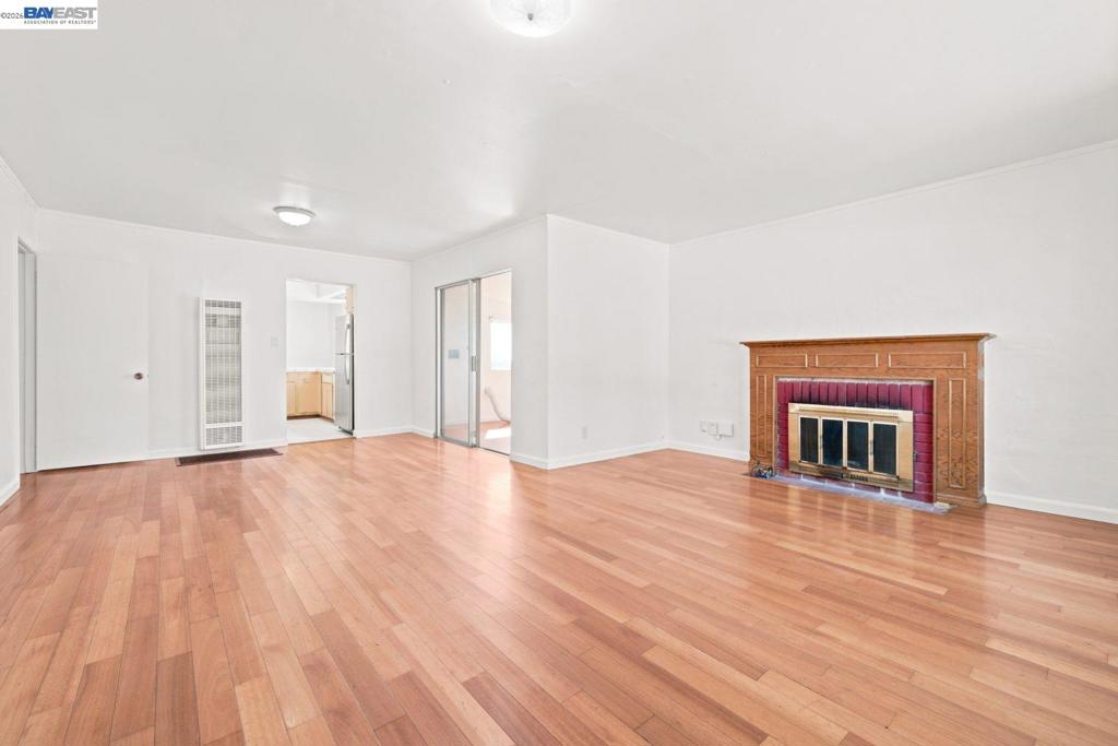 17005 Santa Fe St Property Photo 4