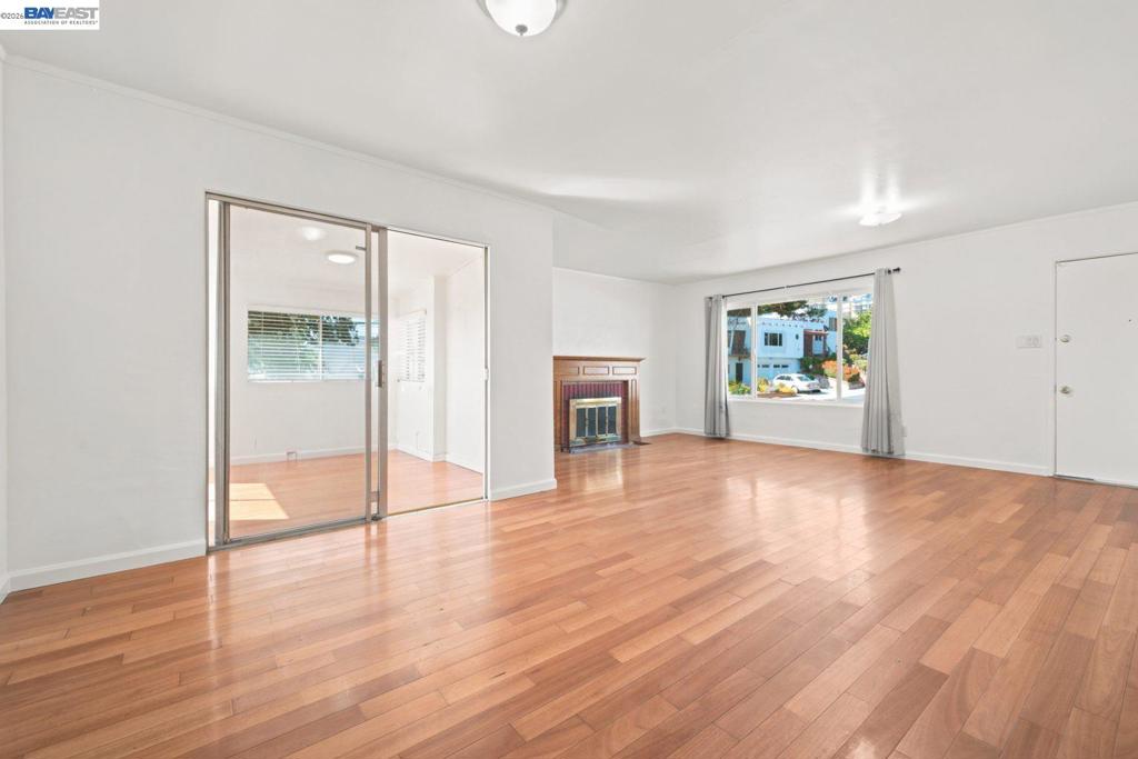 17005 Santa Fe St Property Photo 6