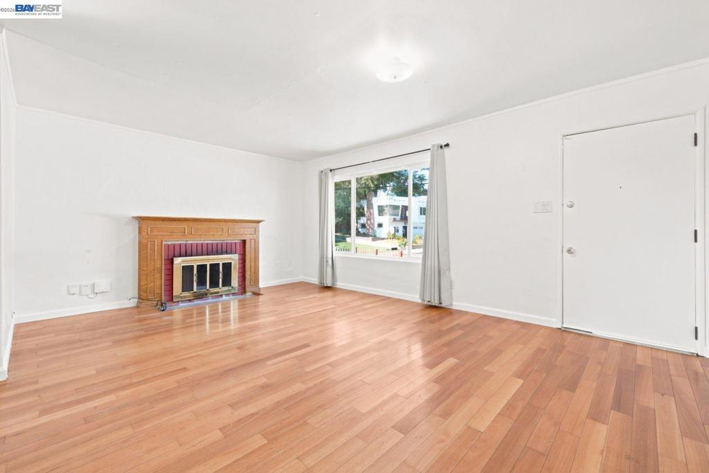 17005 Santa Fe St Property Photo 7