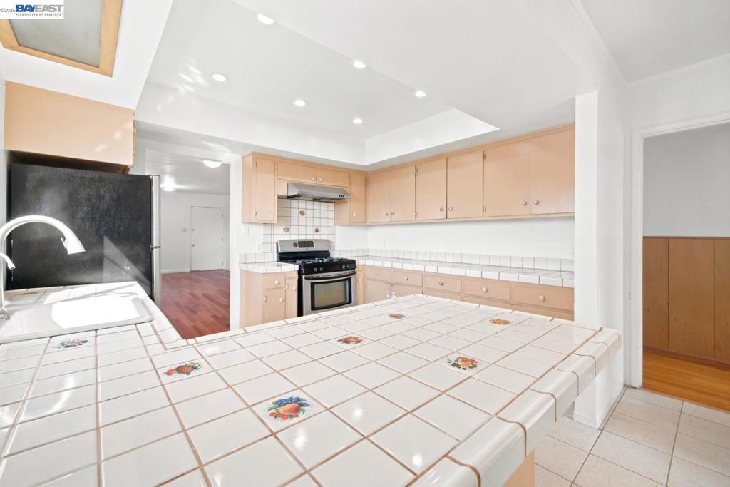 17005 Santa Fe St Property Photo 13